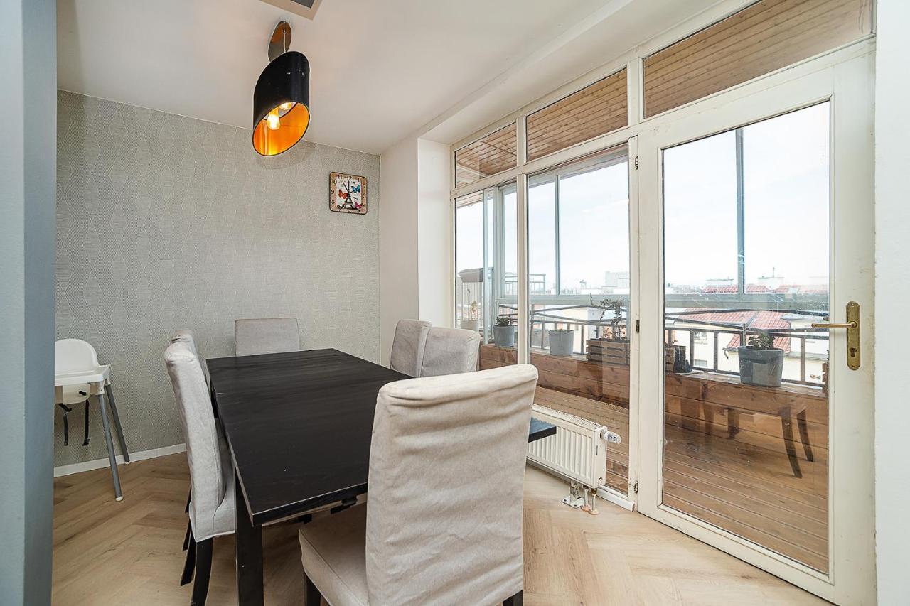 Апартаменти Big 4-bedroom Flat, Terrace With Great Vitkov View