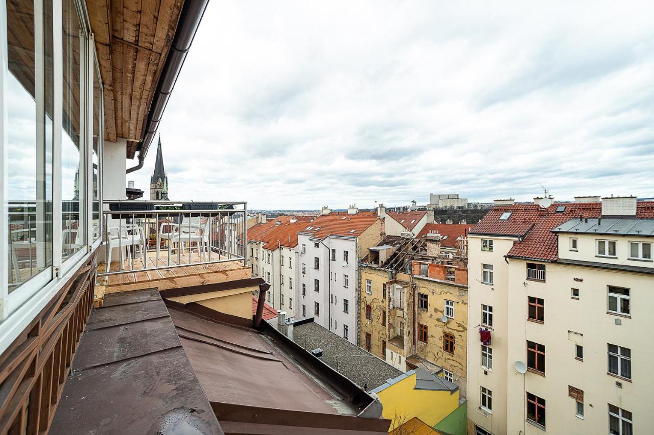 Big 4-bedroom Flat, Terrace With Great Vitkov View Прага