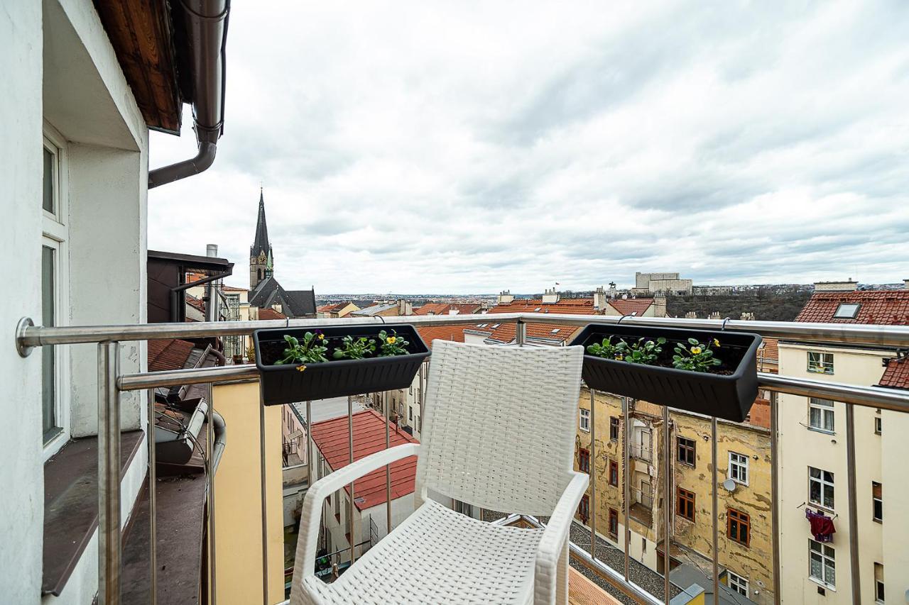 Big 4-bedroom Flat, Terrace With Great Vitkov View Апартаменти Прага